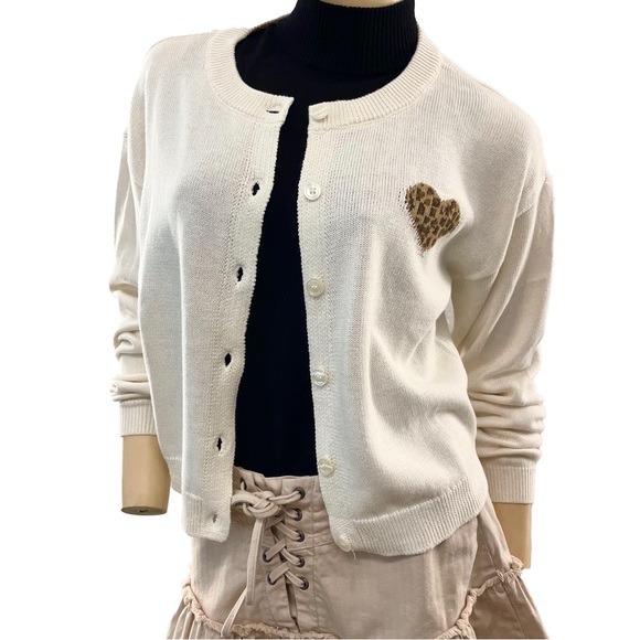 Aeropostale-  Cream Button Up Cardigan with Leopard Heart Detail- M - Picture 1 of 15